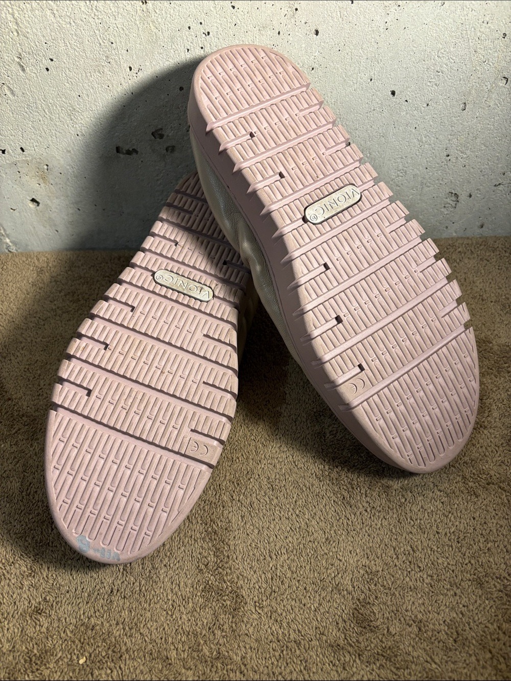 Vionic Soft Buff Uptown Ballet Flats - Size 9 - Picture 6 of 6